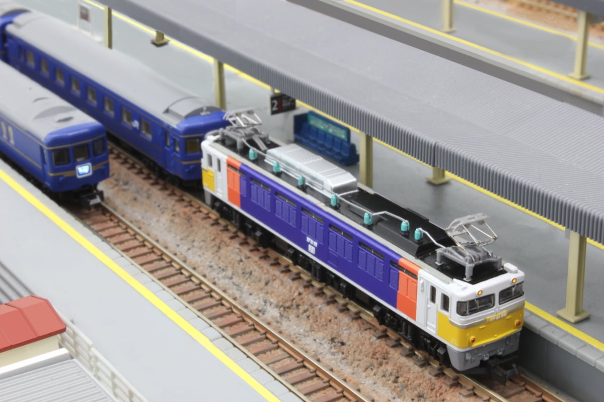 T015-6 EF81形電気機関車 99号機 カシオペア塗装 (EF81 Electric Locomotive Cassiopeia Color)  ロクハン ＢＡＳＥ.ＳＨＯＰ ｜【公式】鉄道模型通販 Zゲージ Zショーティー