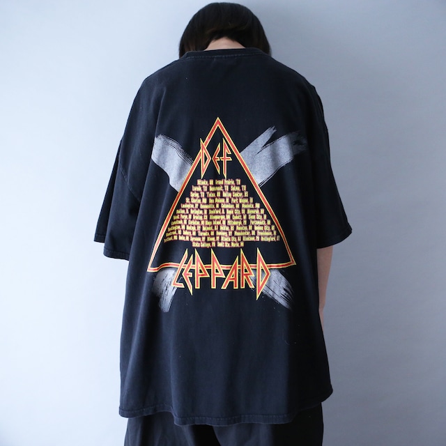 "DEF LEPPARD" XXL over silhouette front and back print tee