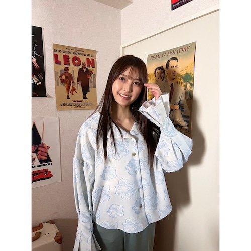 Flower Jacquard Blouse (BLUE)　小山璃奈着用