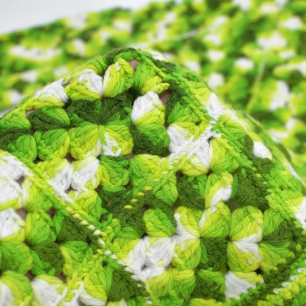 70s Hand Knitting グラニースクエア クロシェニット カーディガン かぎ針編み モチーフ編み ショールカラー ニット タイト グリーン ホワイト ヴィンテージ ビンテージ USA アメリカ古着 レディースXS～S相当 70s Hand Knitting グラニースクエア クロシェニット カーディガン