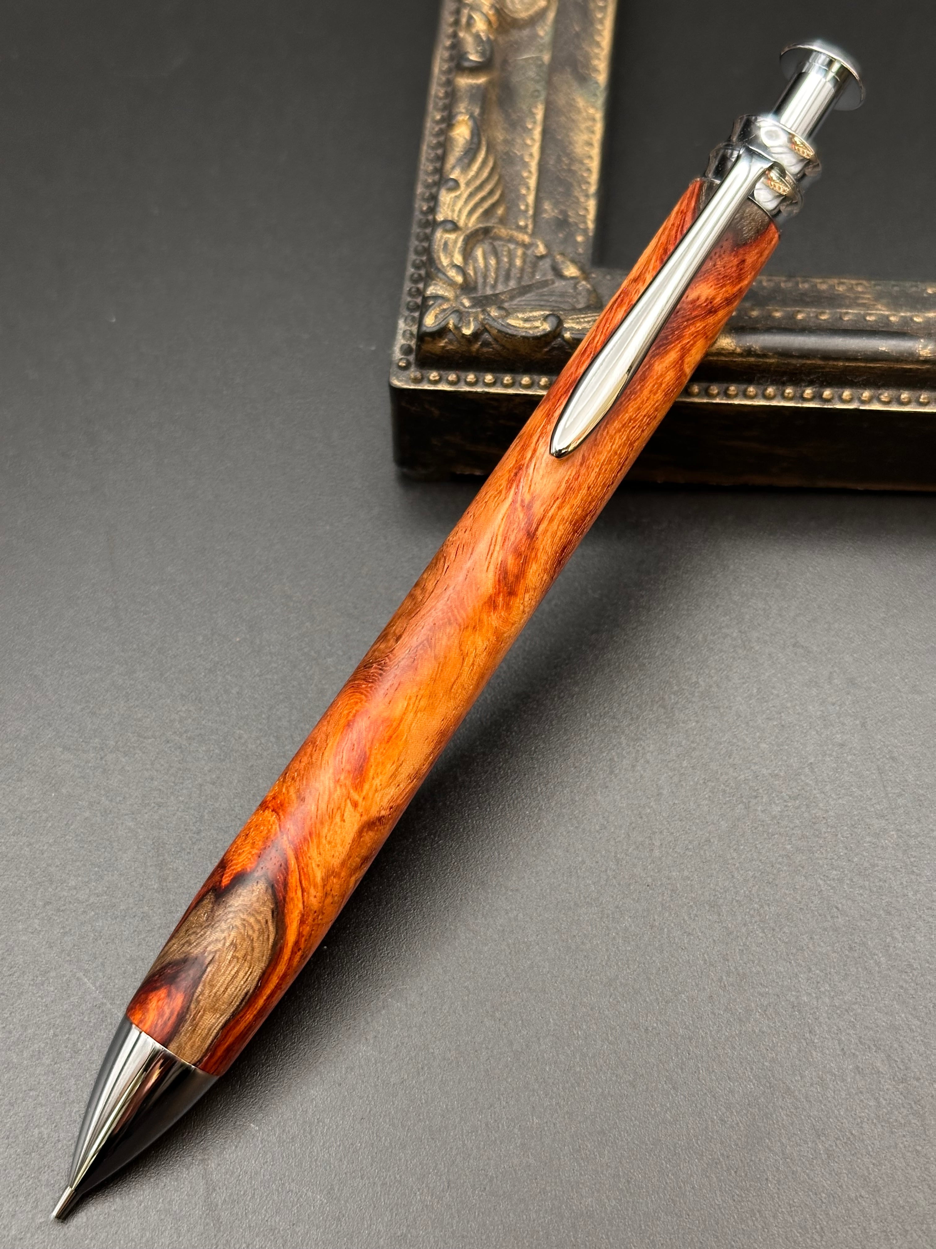 アンボイナ赤青杢/木軸低重心タイプ | Flamberg