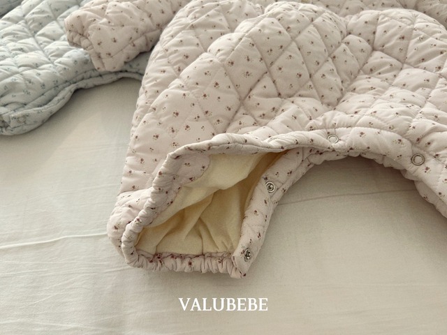 【予約/特典】valu bebe / Sherbet flower padded suit
