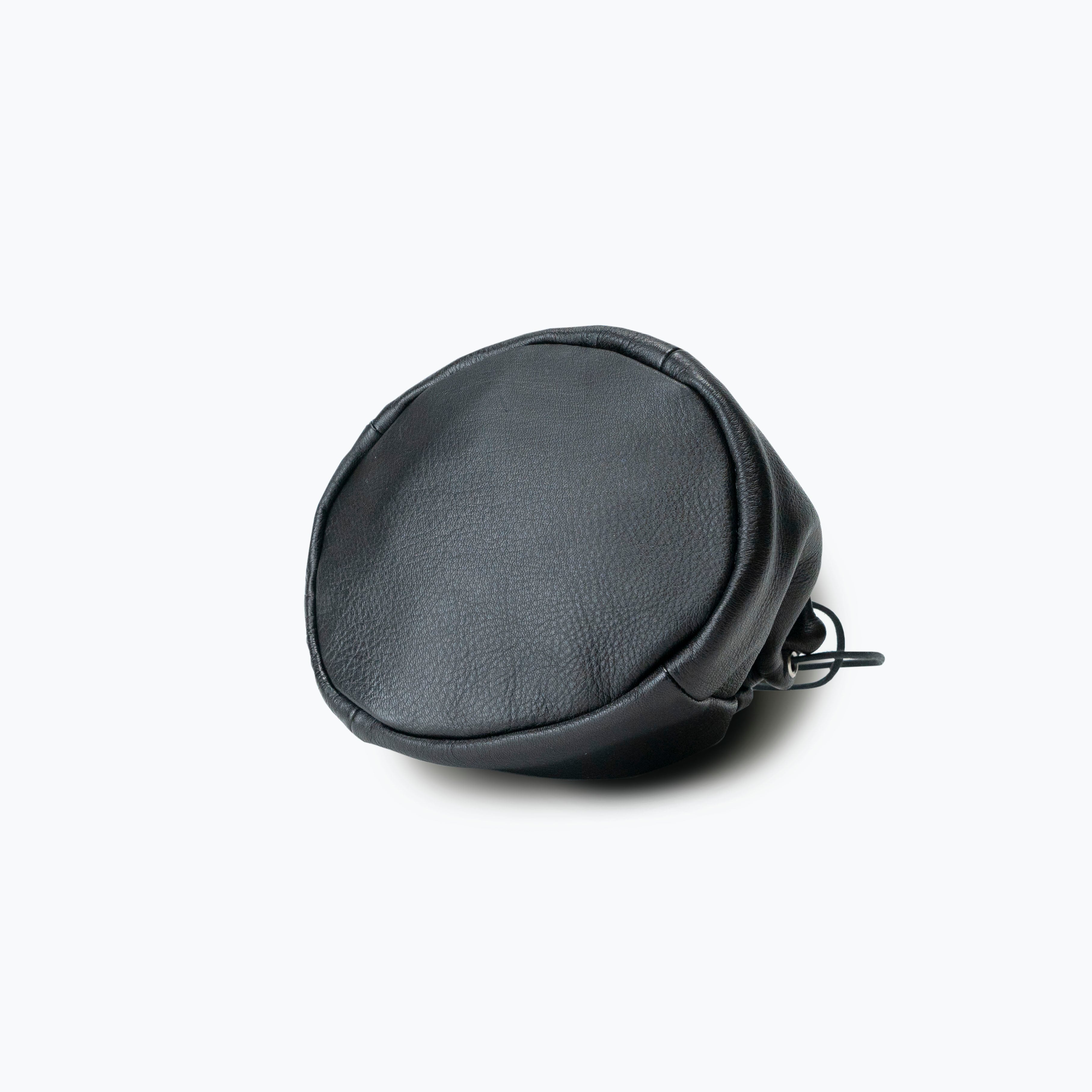 鹿革の巾着ミニバッグ | Leathergiftshop COMOC