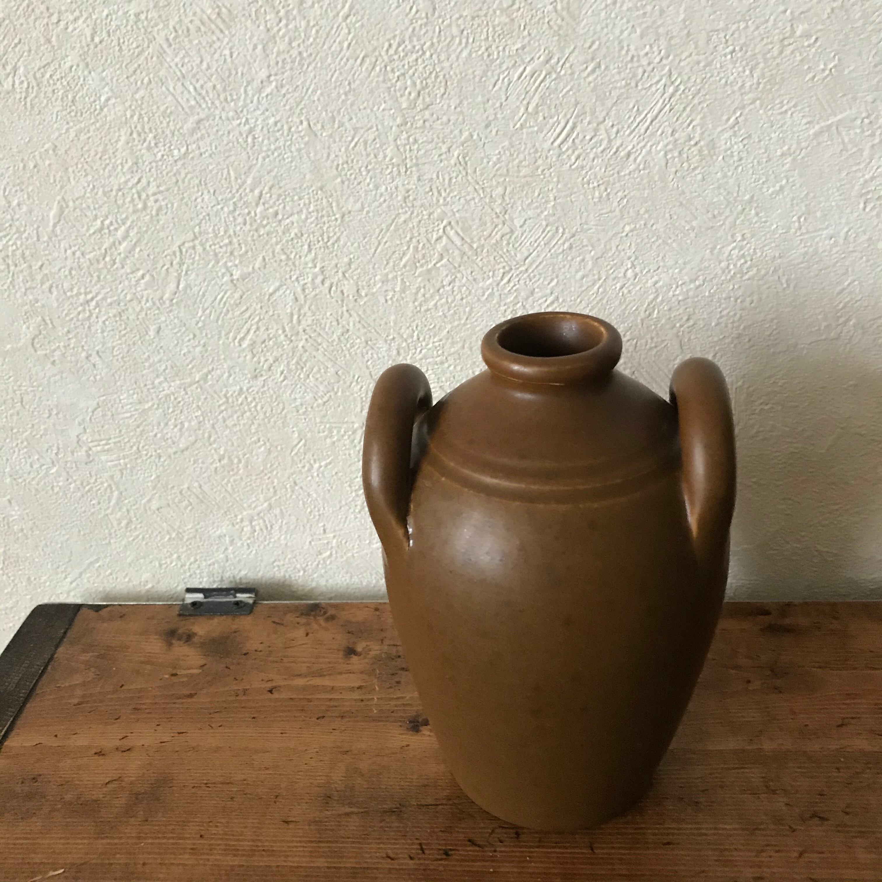 茶色いツボのような陶器 | tsuitachi craft&brocante