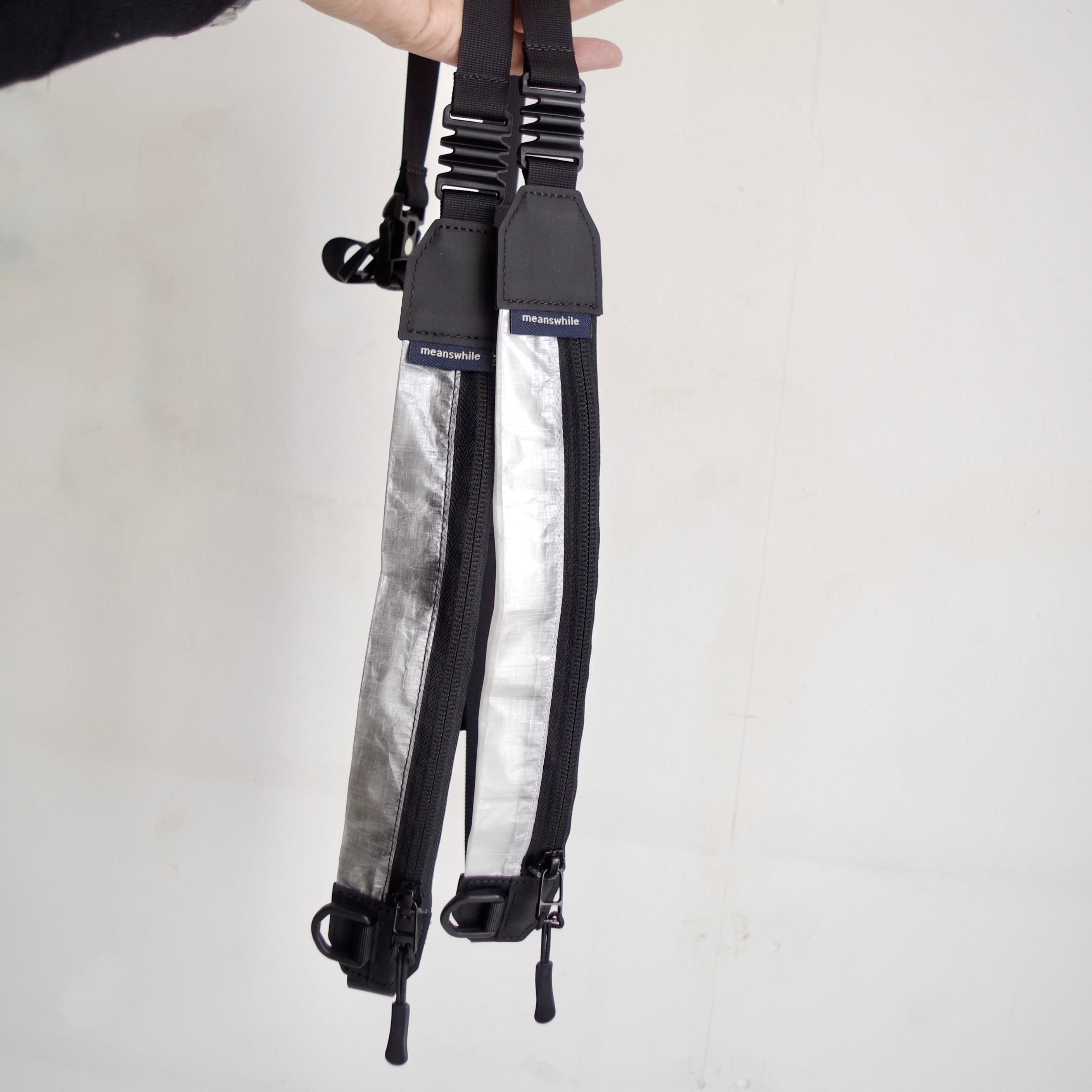 バッグ 25ss meanswhile Dyneema Minimal Body Bag Dyneema® Minimal Body Bag/Fog Grey | meanswhile