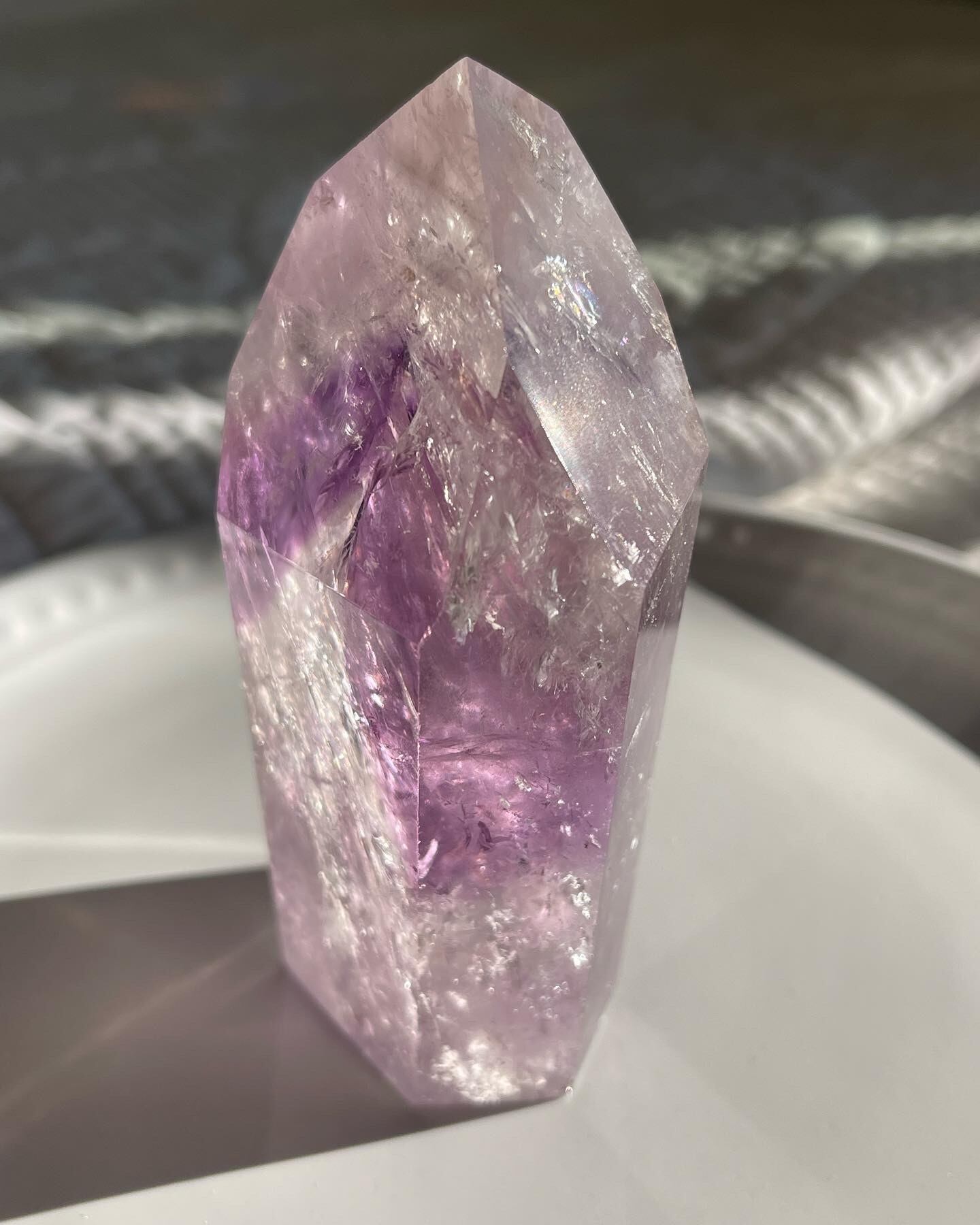 ブラジル産　アメシストファントムポイント