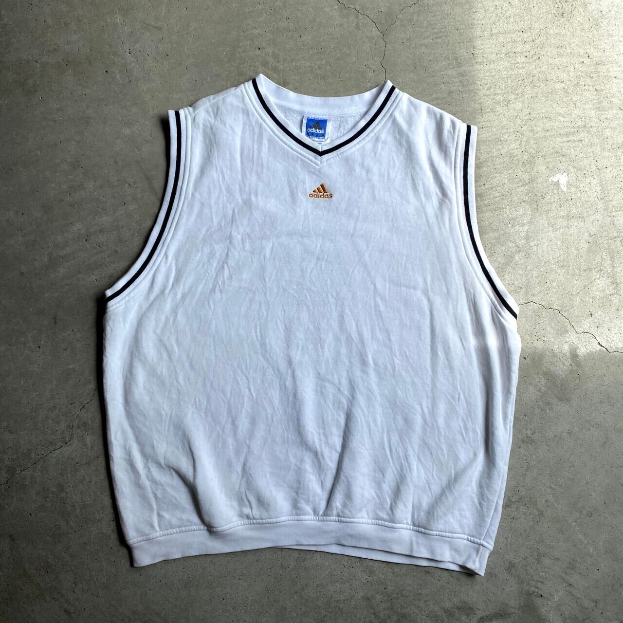 Adidas アディダス センターロゴ刺繍 スウェットベスト メンズl 古着 ホワイト 白 ベスト Swe30 Sa24 Cave 古着屋 公式 古着通販サイト