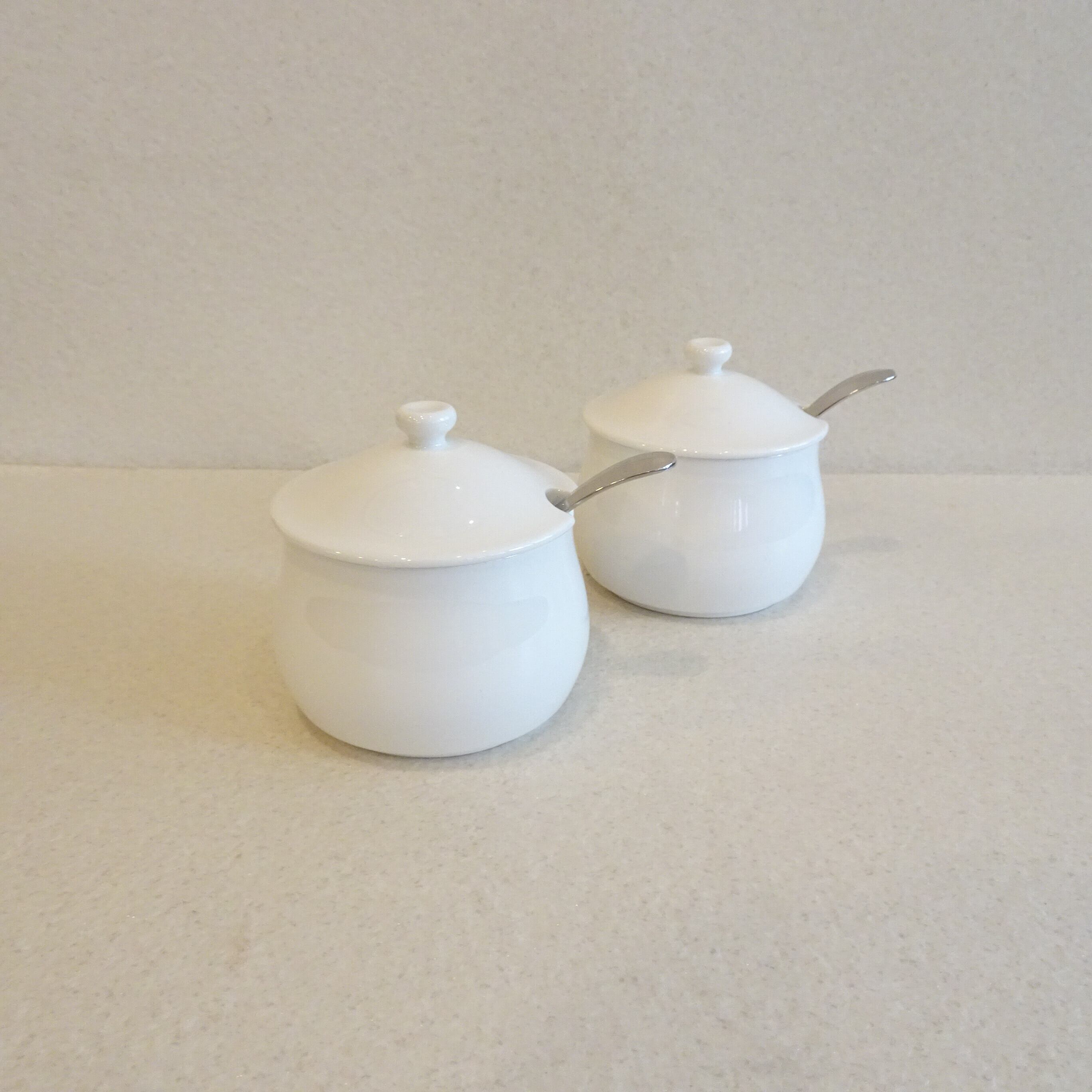 ノリタケ 白いシュガーポット+スプーン 2個セット