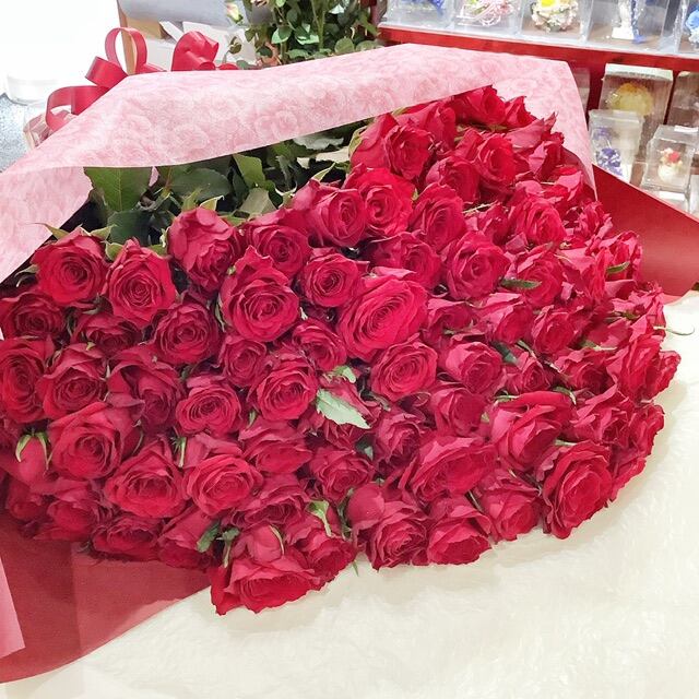 前橋市 赤バラ99本の花束 実店舗での受取り | FlowerShopはなせん