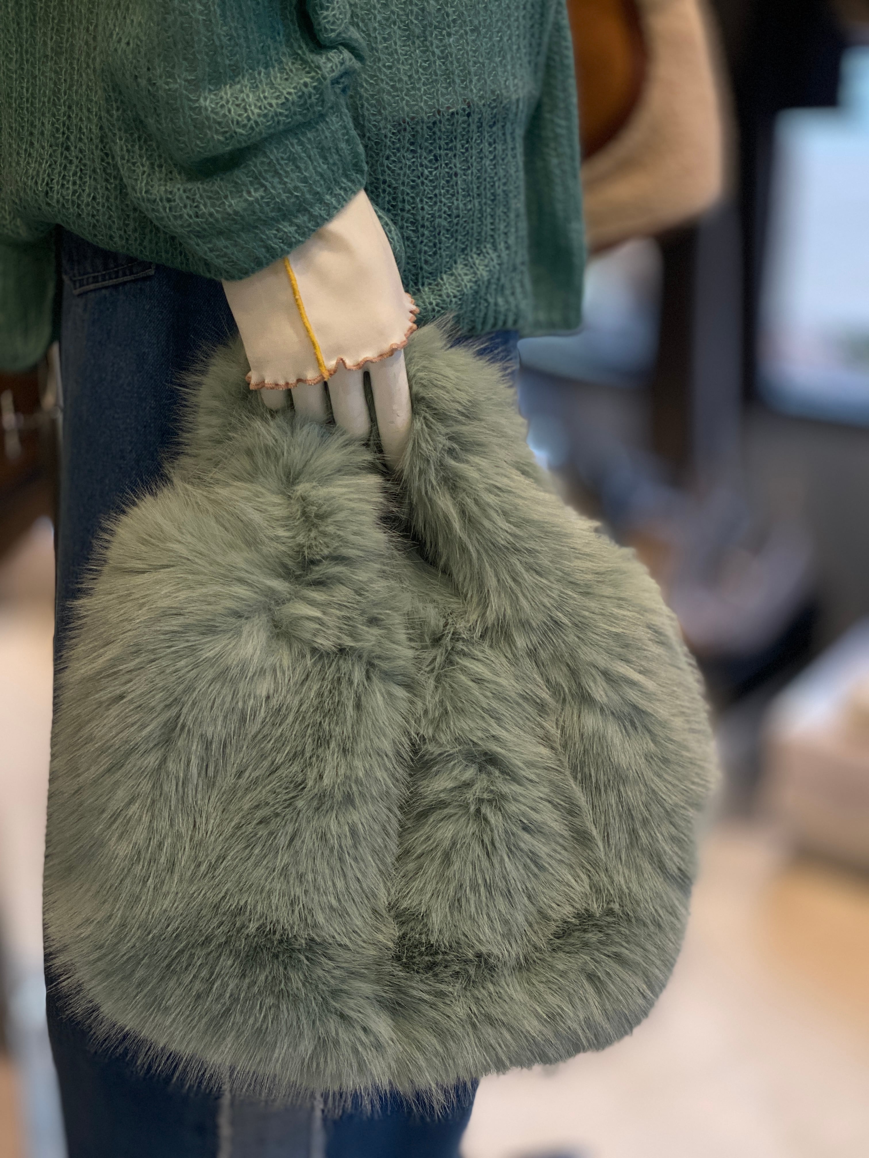 【SELECT】ボリュームファーBAG