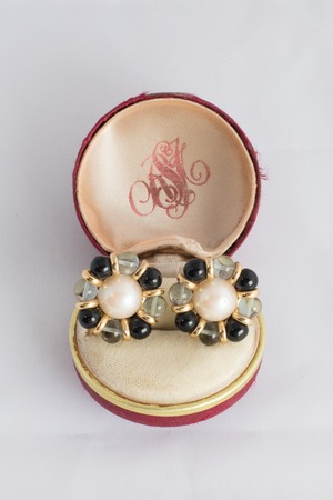 【Run Rabbit Run Vintage】Monotone glass pearl earring