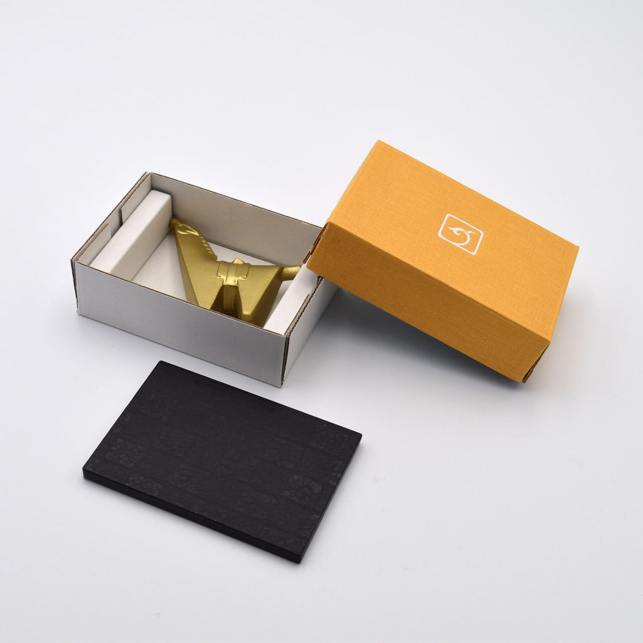 2026年十二支をモチーフにした金属製の置物》干支 午（うま）｜銀雅堂