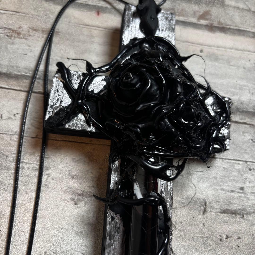 1点限定品】黒薔薇と血のネックレス | VIRTU MORE