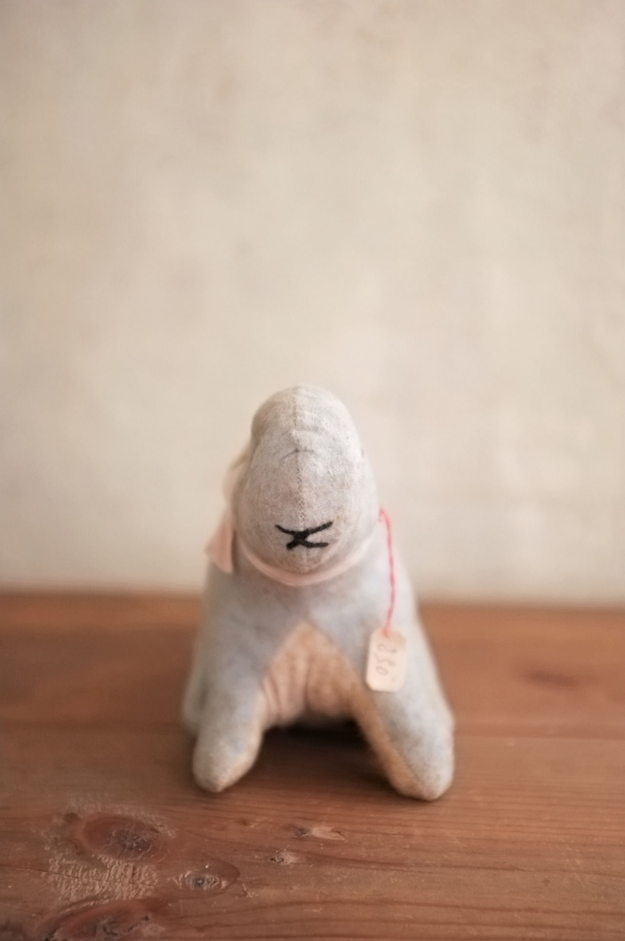 フランス 青いうさぎさんと薔薇色のリボンb ドール アンティーク