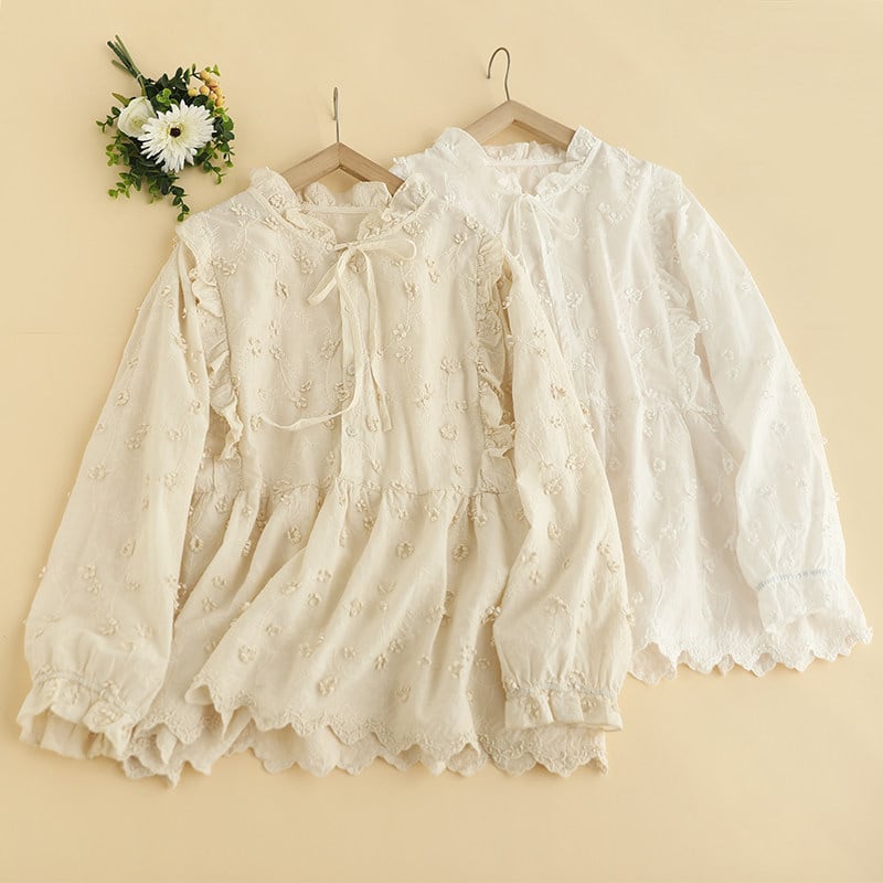 立体花刺繍ギャザー切り替えブラウス W1825