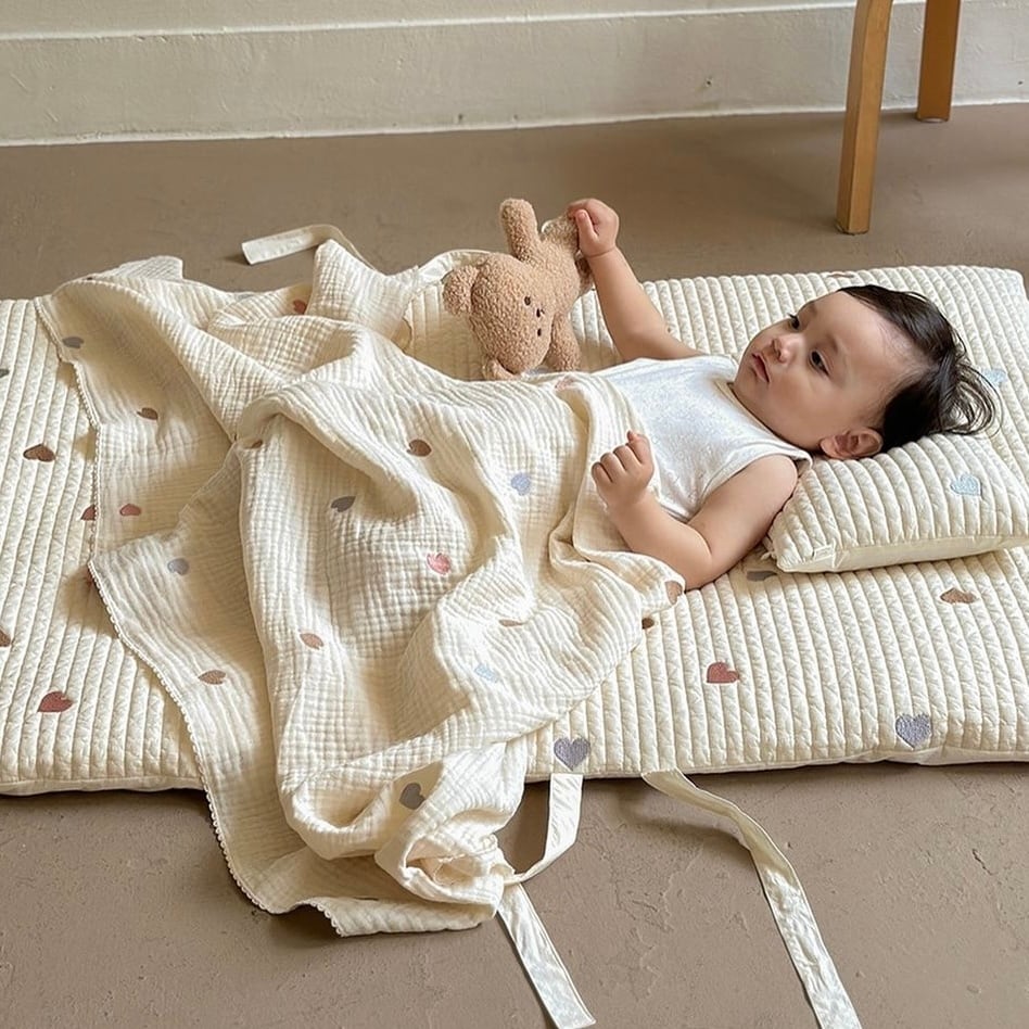ハート刺繍お昼寝布団セット(お布団+ピロー2点セット) | イブル&Baby ハート刺繍お昼寝布団セット(お布団+ピロー2点セット) | イブル&Baby