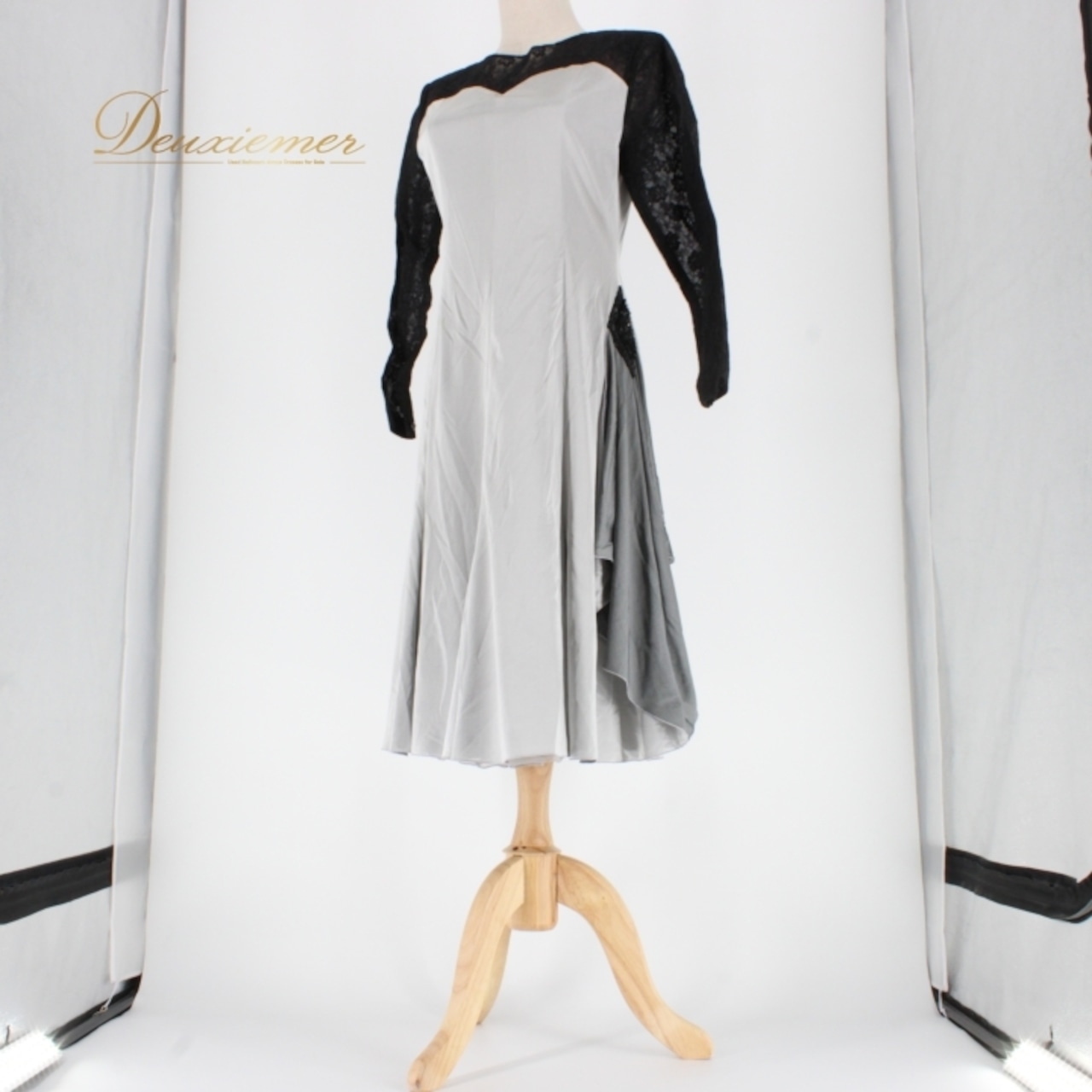 社交ダンス 衣装 スタンダード ドレス ワンピース レッスンウェア パーティドレス レディース 花柄 レース ブラック系 シルバー系 黒 長袖 シック 光沢感 滑らかな触り心地 繊細な花柄 おしゃれ パーティー トレーニング 衣装 結婚式 フォーマル 体型カバー 風合い ドレッシー セクシー 研修 競技用 複数サイズ展開 透け感