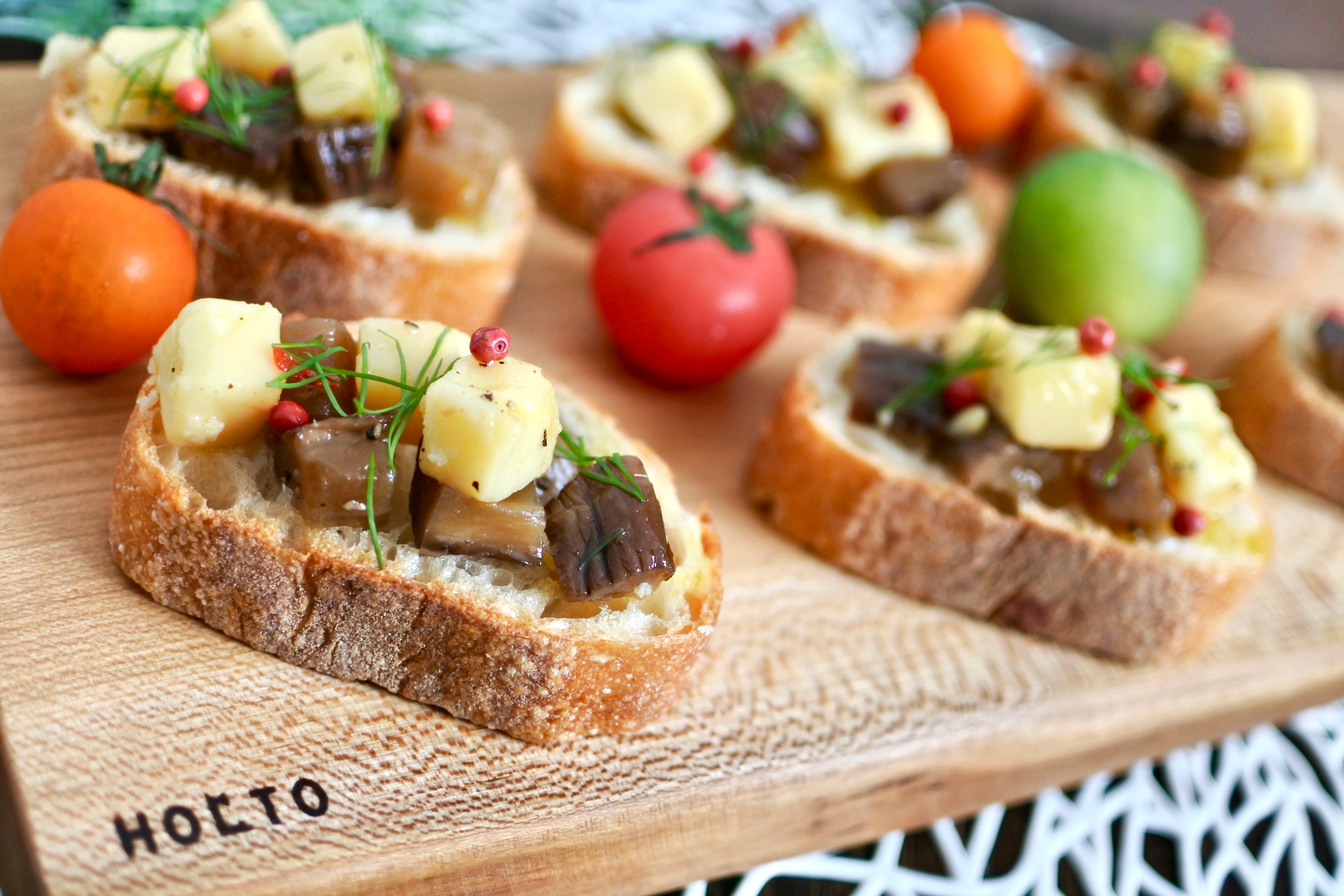 オリジナルギフト箱入：【燻（いぶし）セット】チーズのオイル漬2種