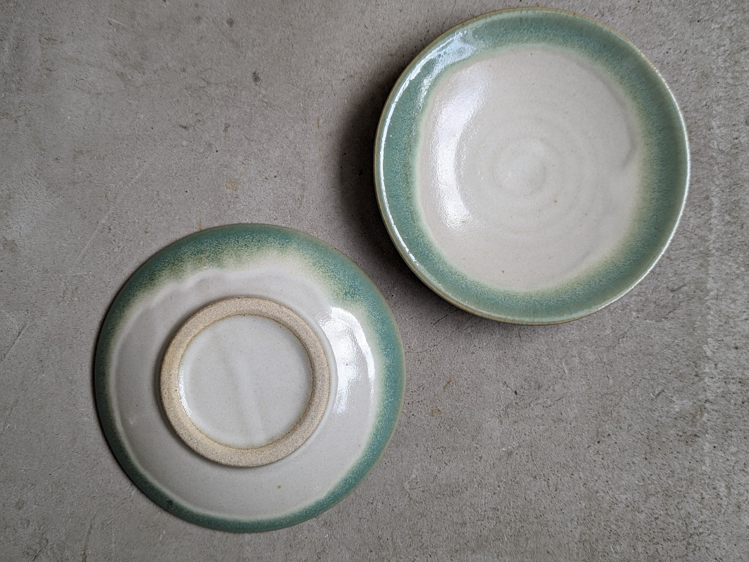 益子焼 5寸皿（糠白フチ青磁） | 益子焼 | inoya | Basic Life