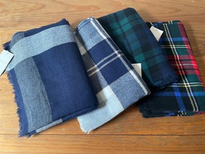 JOHNSTONS CASHMERE LIGHT WEIGNT STOLES ジョンストンズライトウェイトカシミヤ