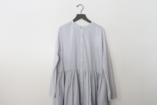 gauze#　SWITCHING GATHER SHIRT DRESS