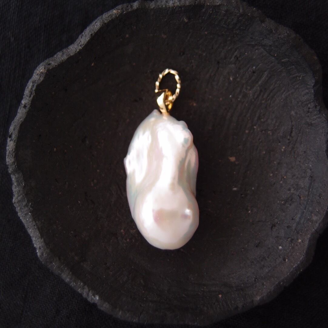 Fishtail Baroque Pearl Pendant Charm/オイスターバロックパール ネックレスチャーム【Large】