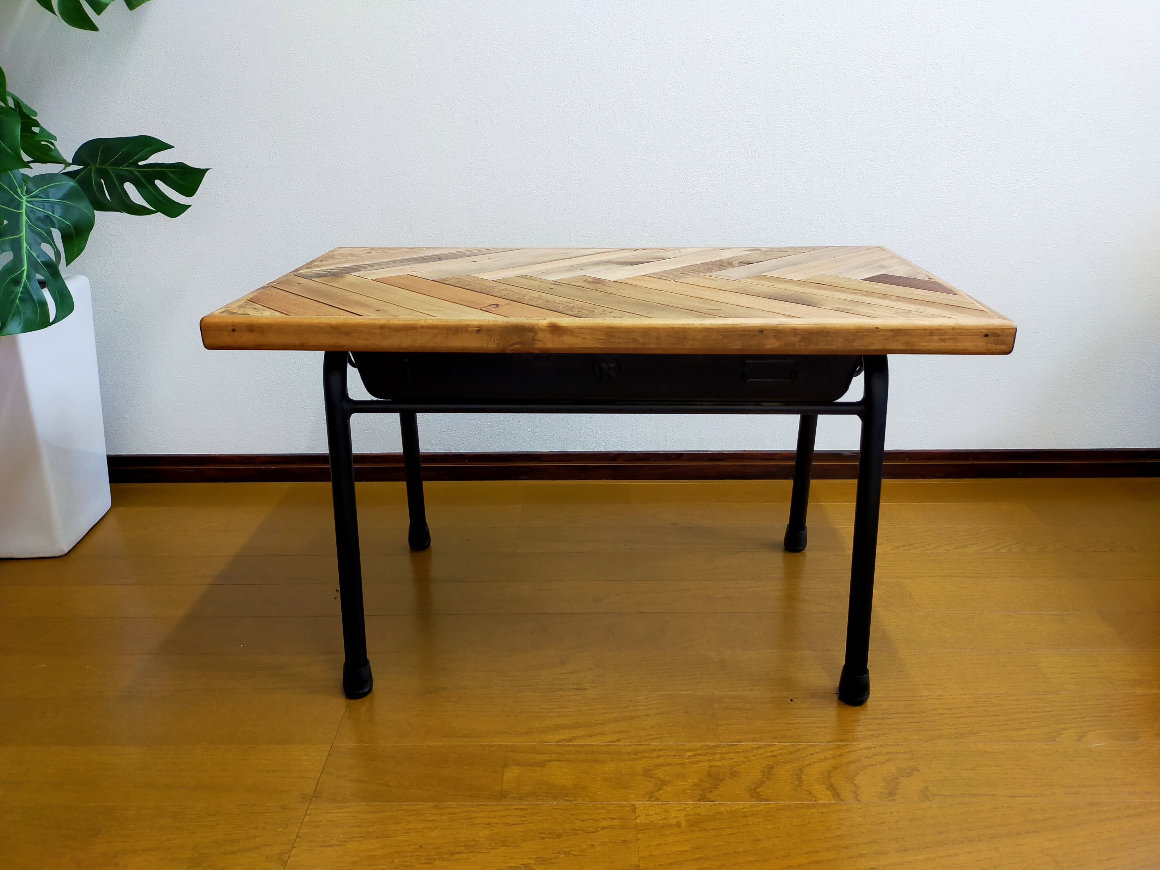 Pallet Table（廃パレット×学校机） | upcycle interior アップ