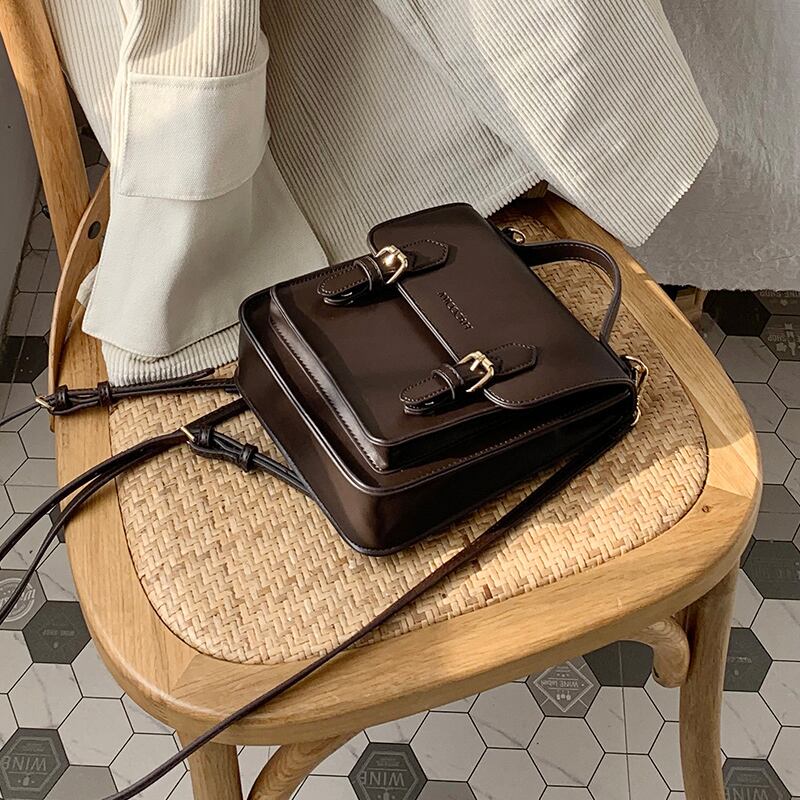 Bag Trad Style Brown 鞄 バッグ スクエアバッグ ハンドバッグ ショルダーバッグ リュック Pu エコレザー トラッド レトロ カレッジ ガーリー きれいめ オシャレ シンプル 無地 ブラウン 大人 可愛い カジュアル お出かけ 普段使い デート ランチ カフェ レジャー 学生 10代 Bag Trad Style Brown 鞄 バッグ スクエアバッグ ハンドバッグ ショルダーバッグ リュック Pu エコレザー トラッド レトロ カレッジ ガーリー きれいめ オシャレ シンプル 無地 ブラウン 大人 可愛い カジュアル お出かけ 普段使い デート ランチ カフェ レジャー 学生 10代