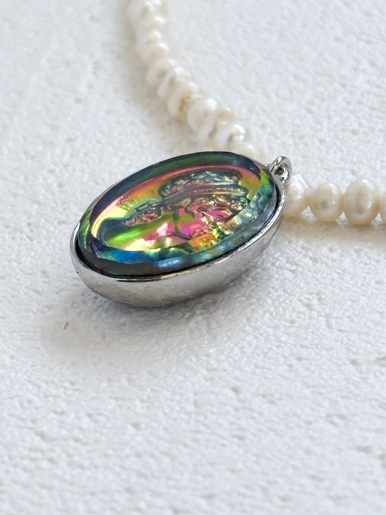 Iris（イリス） ー 3WAY ヴィンテージインタリオと淡水パールのネックレス