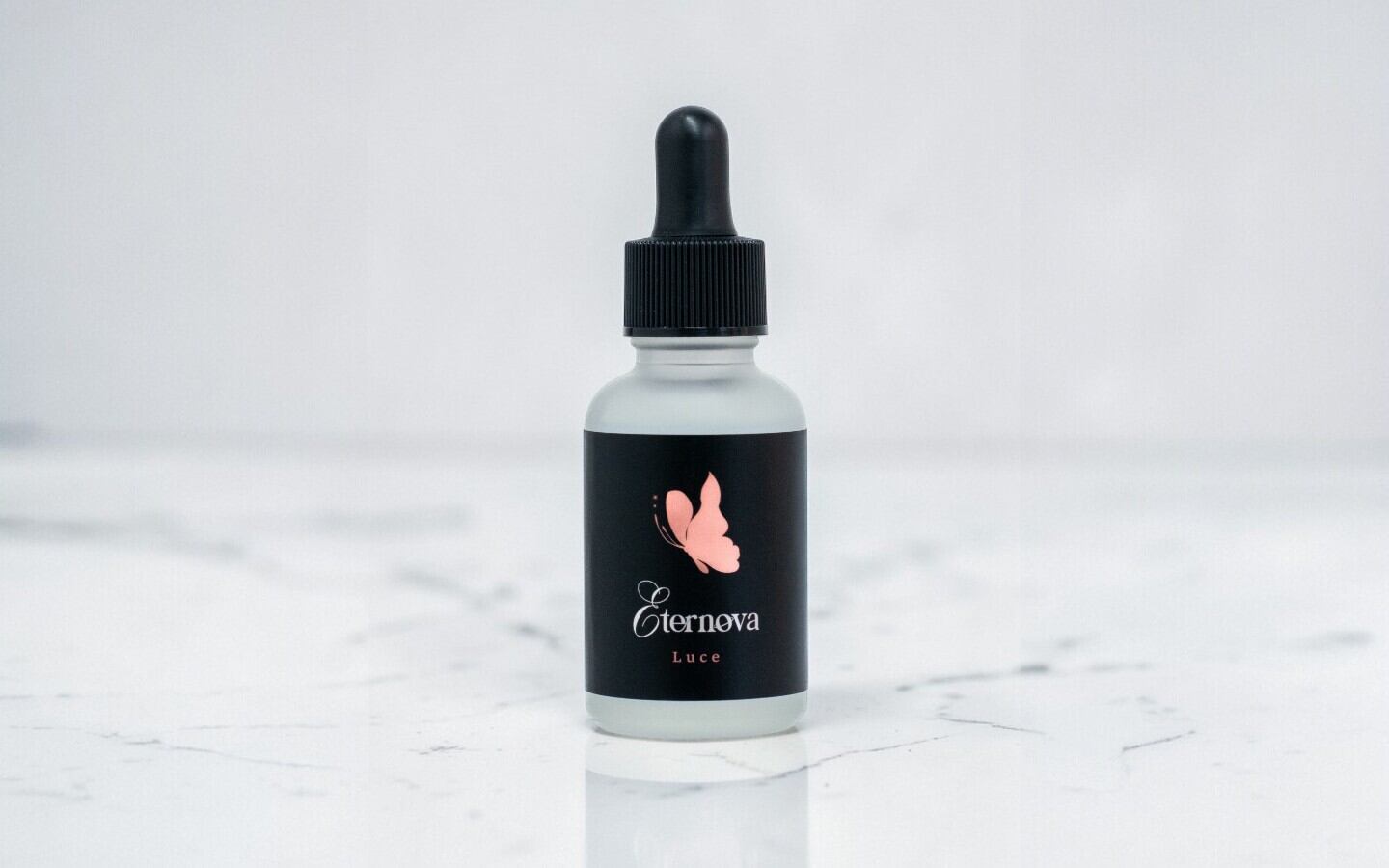 Luce 販売名:セラムL 〈美容液〉 30mL