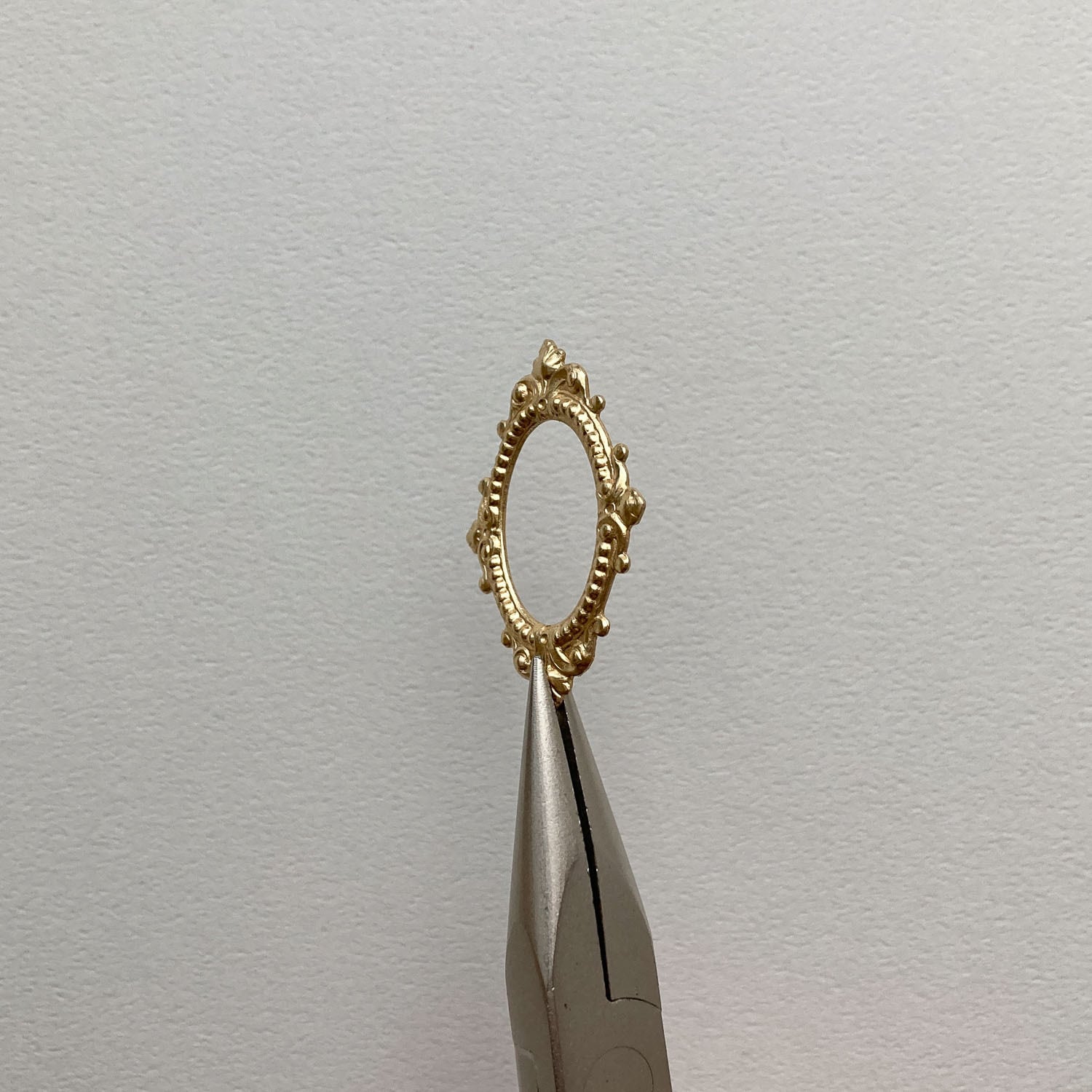 最終入荷〉USA真鍮 額縁風オーバルフープパーツ | Dua-アクセサリー