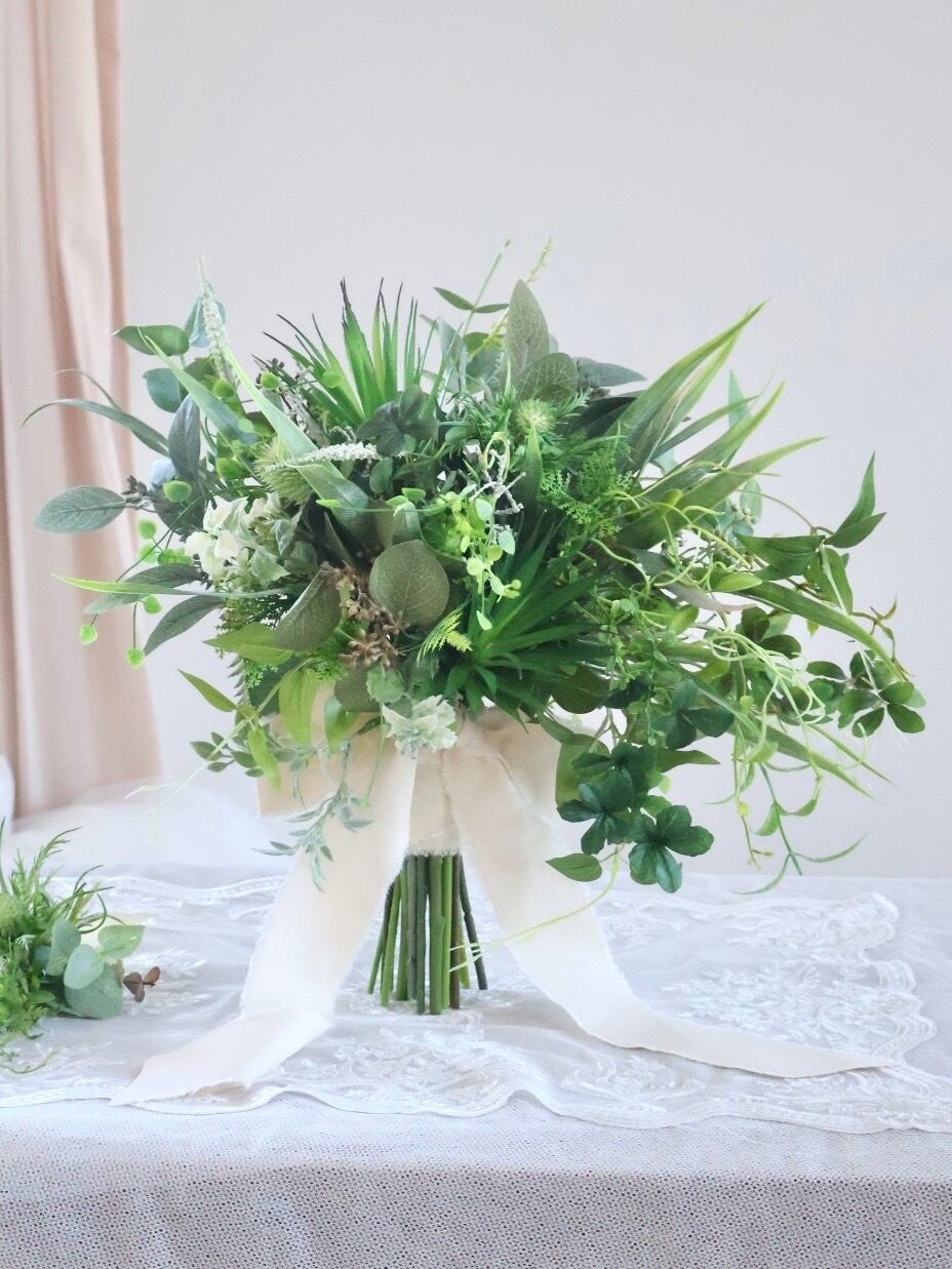 ウェディングブーケ・ブートニア、sassy. イヤーカフの3点セット sassy ウェディング フラワーイヤーカフ、ピアス