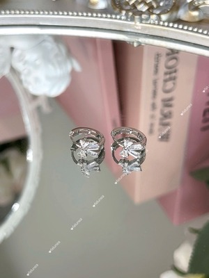 ピアス