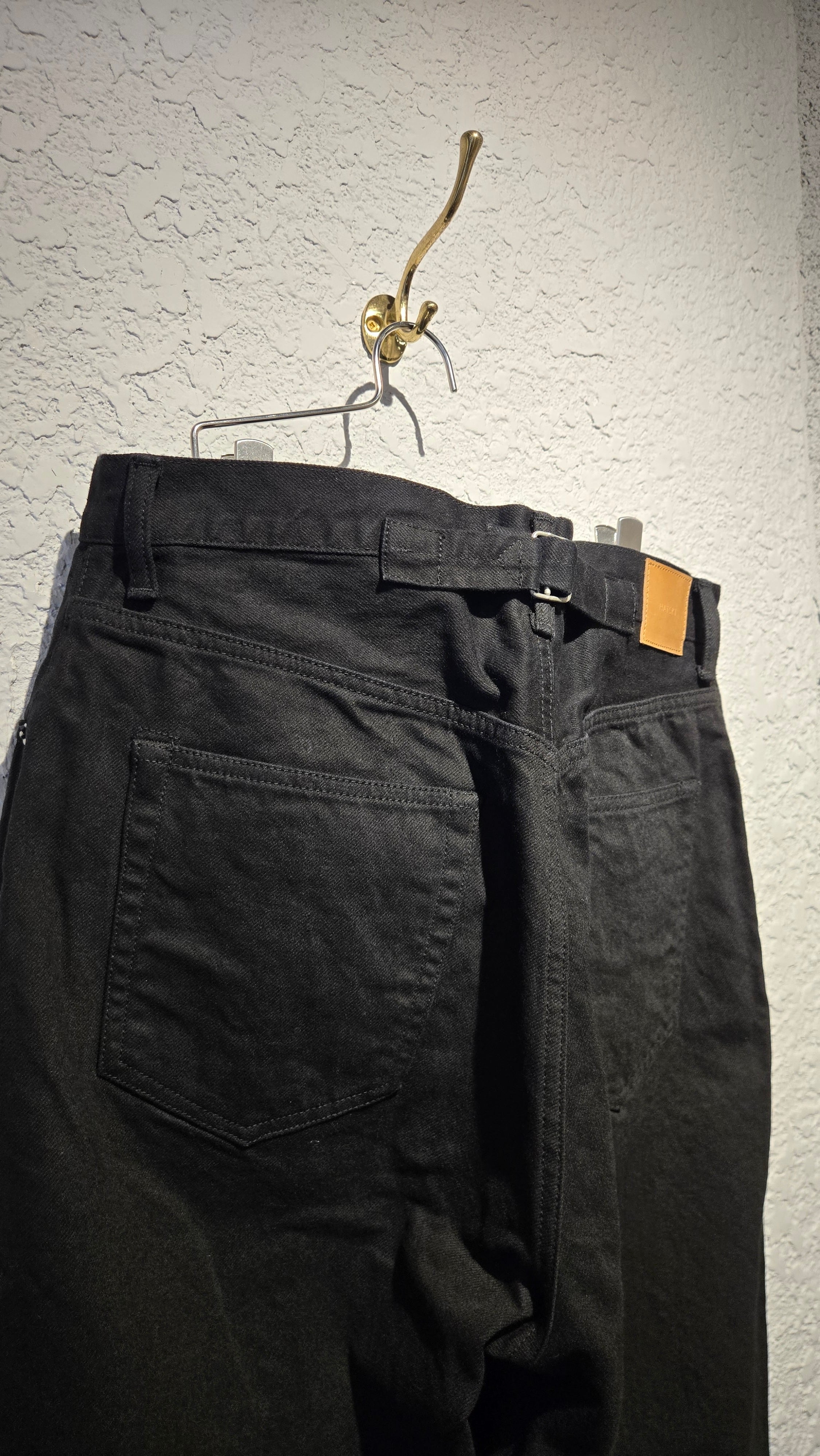 HATSKI】Back Buckle Washi Denim-Black- | theater(シアター) HATSKI】Back Buckle Washi Denim-Black- | theater(シアター)