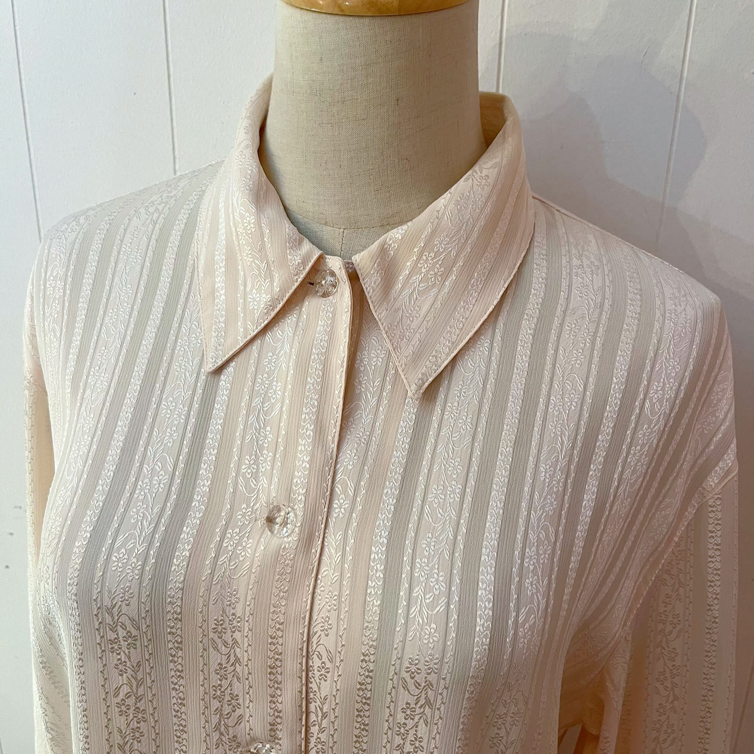 clear button cream stripe blouse
