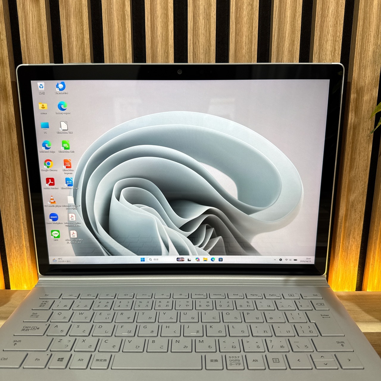 \ 公式ショップ限定価格❣️/ NVIDIA GPU搭載《ハイスペック》Surface Book3 最高峰i7 メモリ16GB タッチパネル式 ノートパソコン 安心サポート＆3ヶ月保証付き