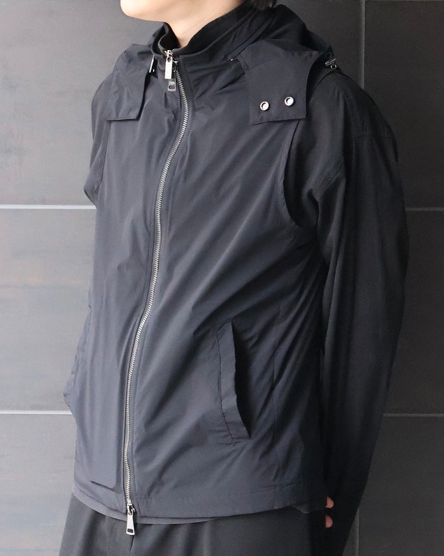 【EMPOLIO ARMANI】nylon double zip hoodie vest