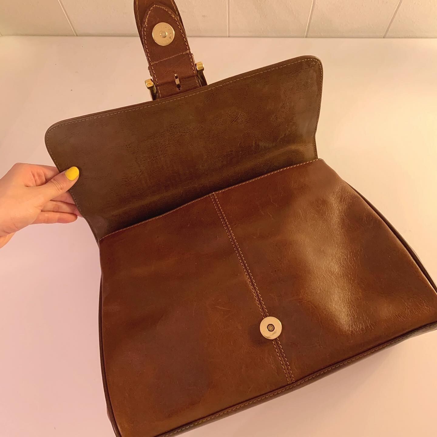 big belt brown leather hand bag