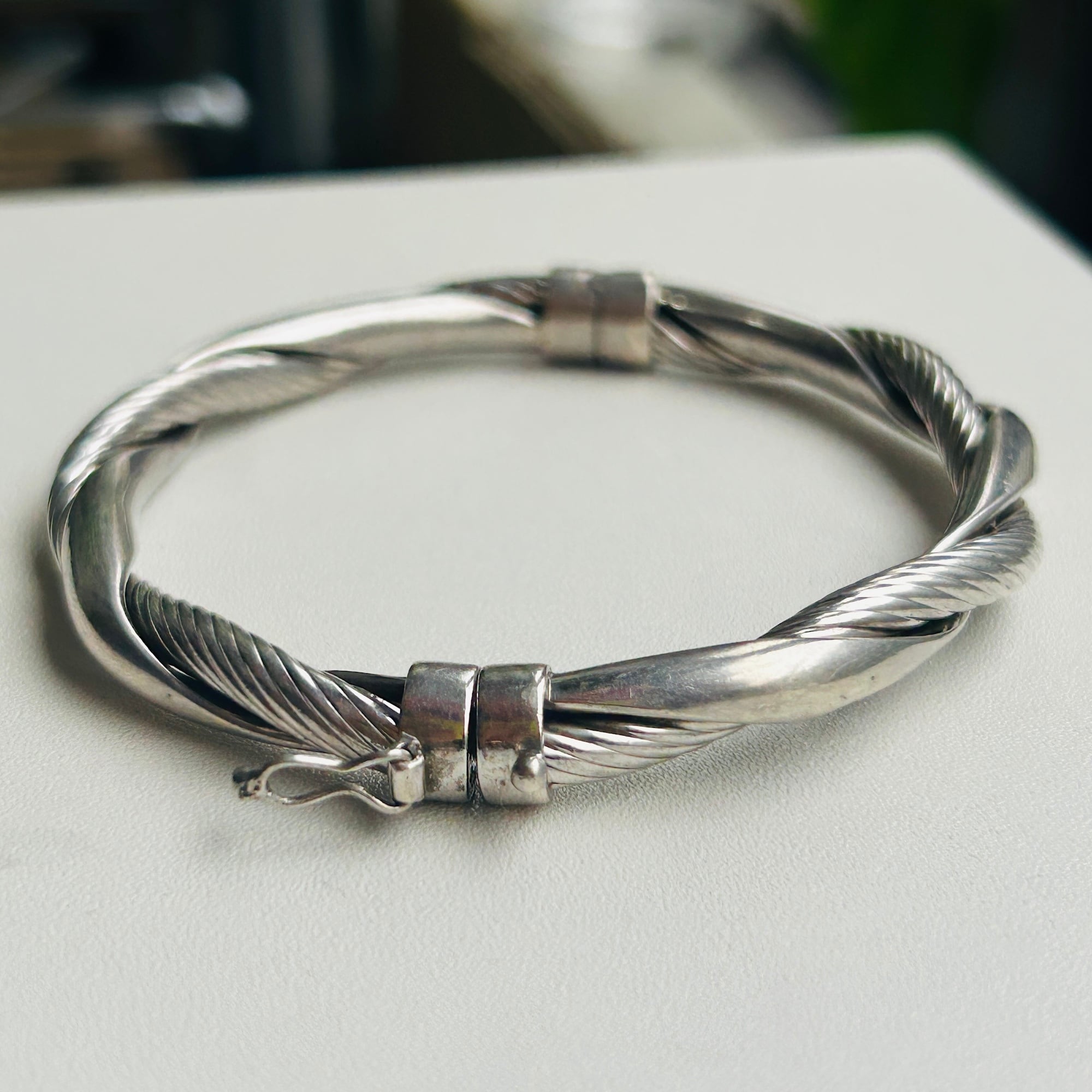 Thai シルバー925 ツイストバングル | Milo Antiques & Vintage