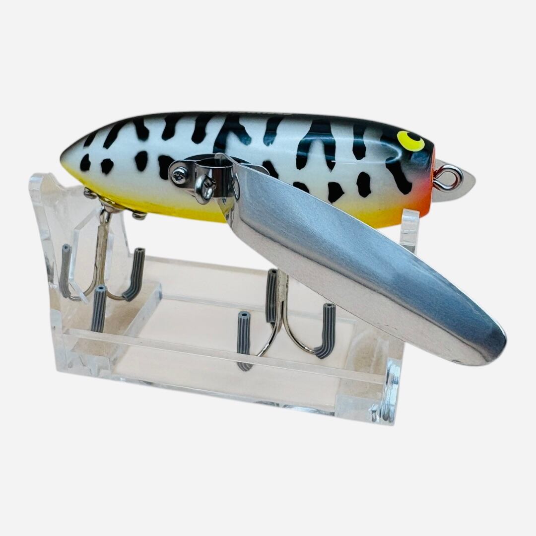 フィッシュデバイス ウイングクローラー 8.5cm 28g 超デッドスロー対応