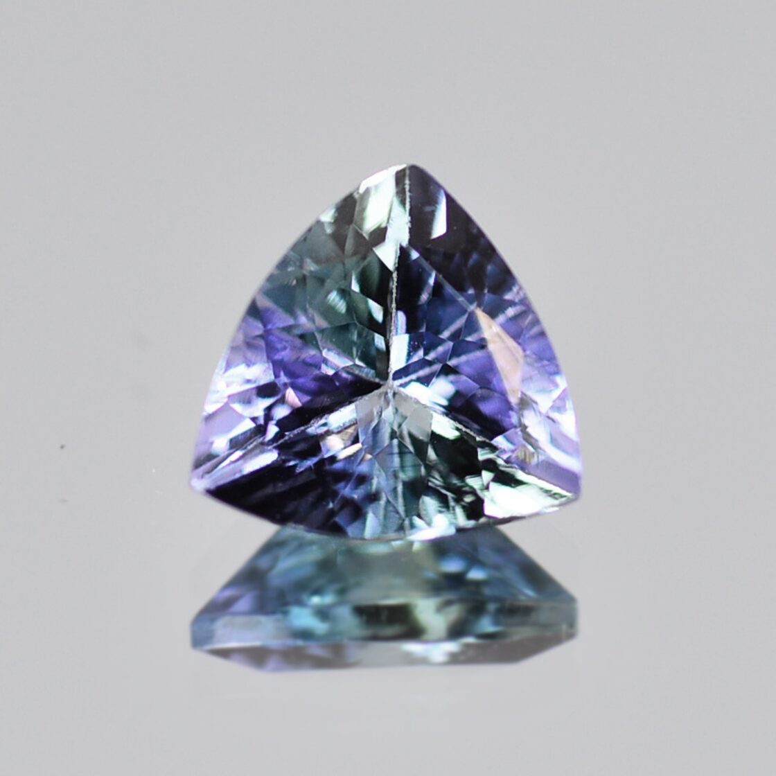 非加熱 タンザナイト 0.925ct 鑑別書 付き ルース 天然石 バイカラー  