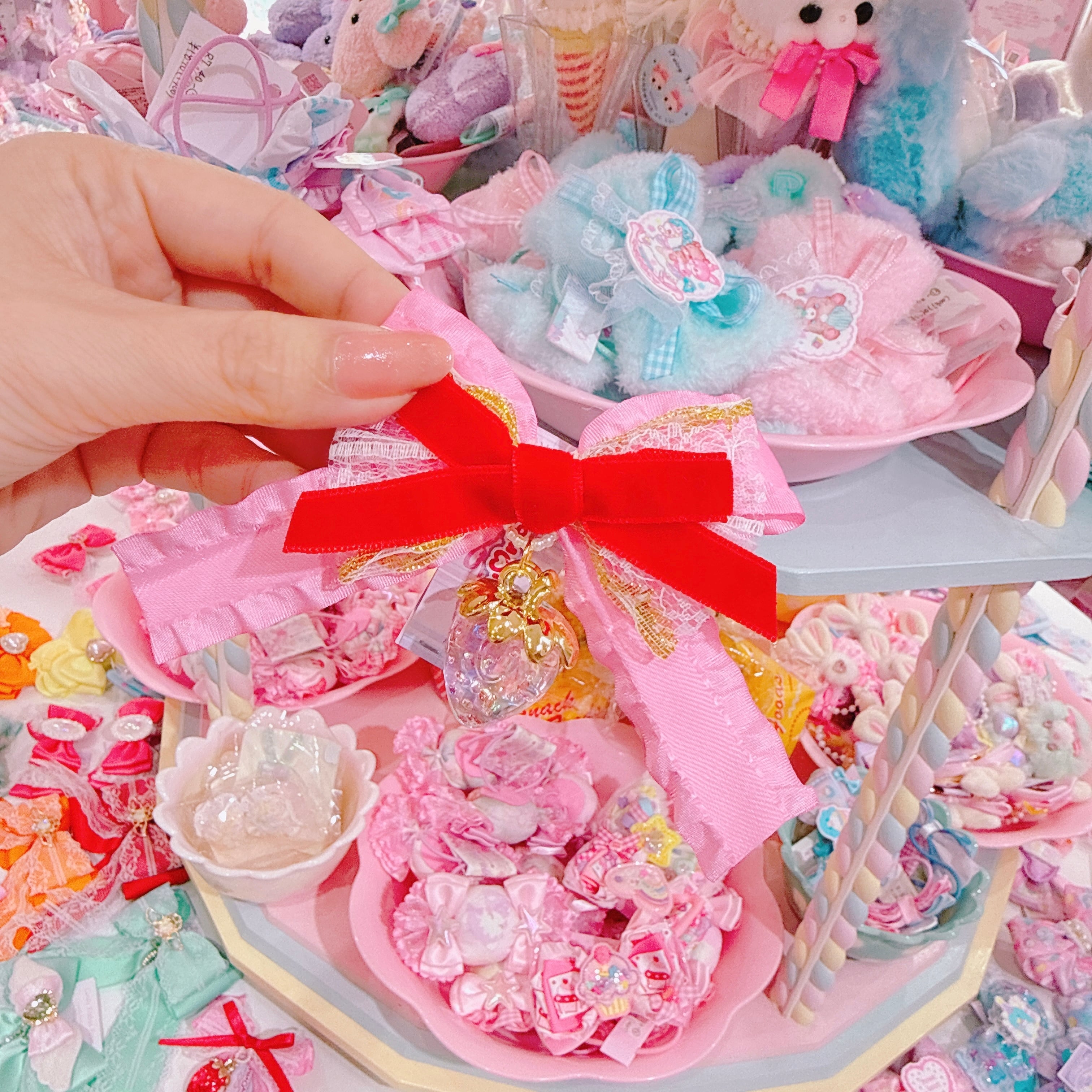 【F7】64-33いちごリボンヘアクリップ