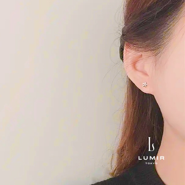 ミニマルデイジーピアス