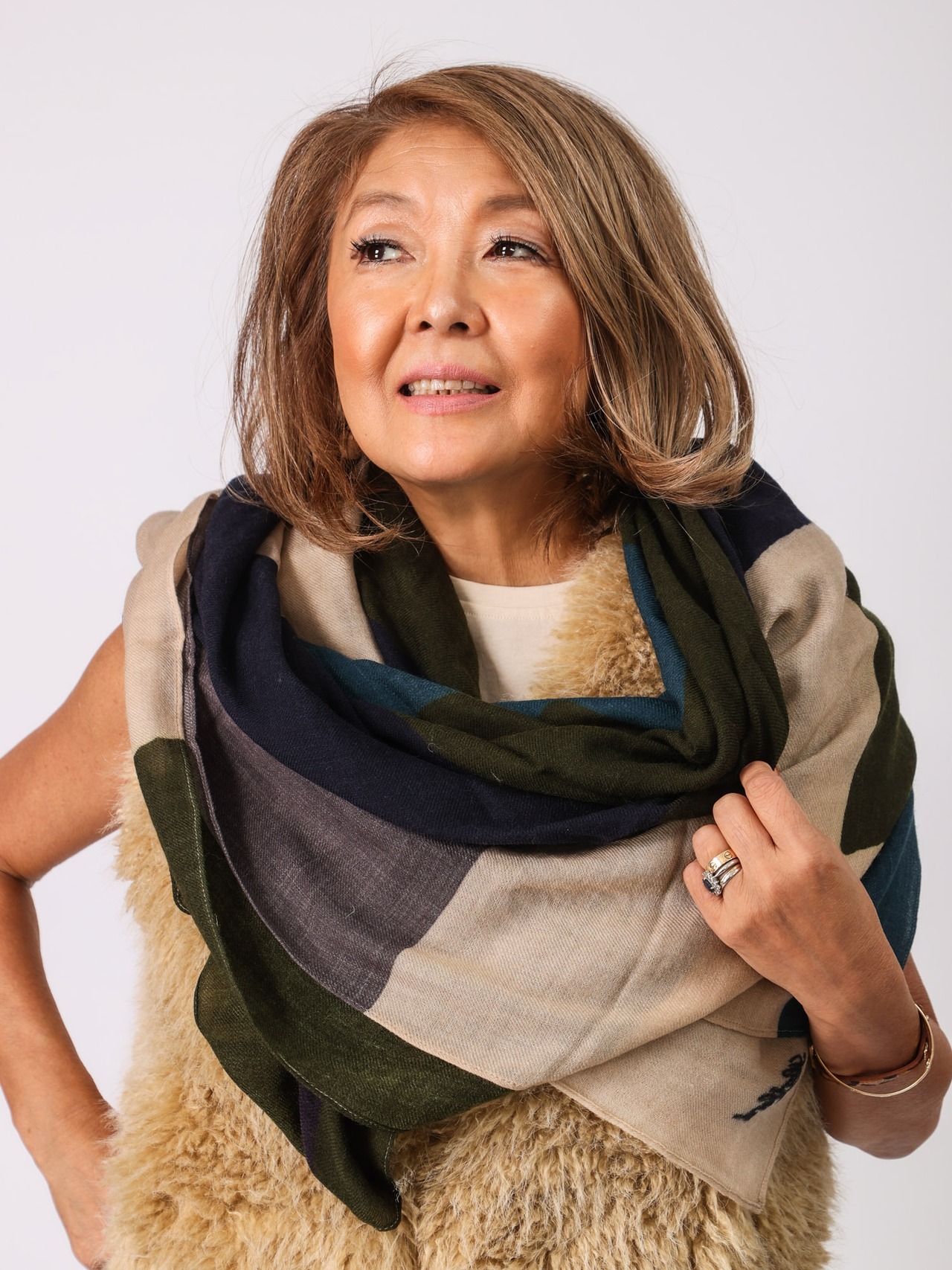 Hartford(幾何学柄大判ストール）