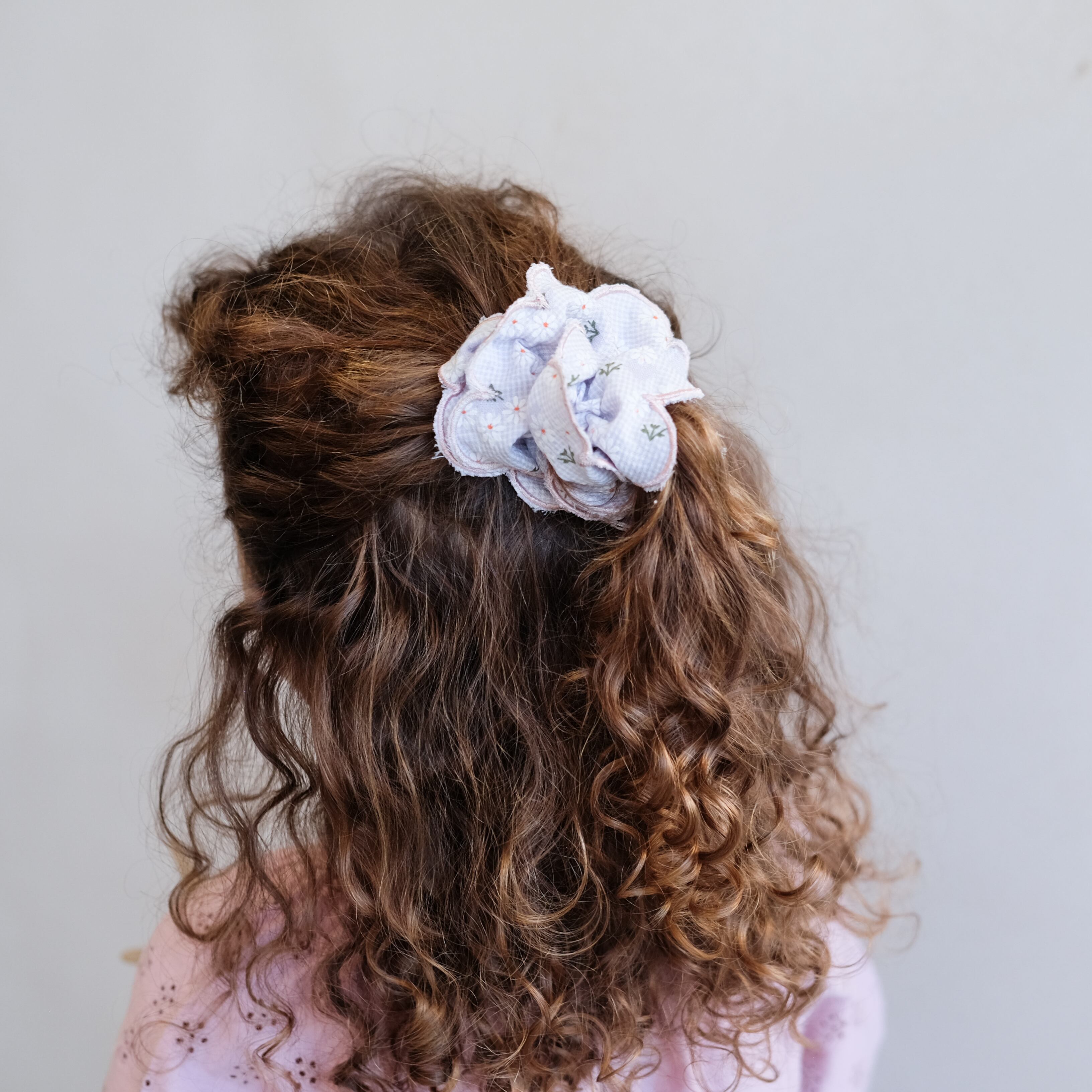 SCALLOPED FLORAL SCRUNCHIE_162011 10