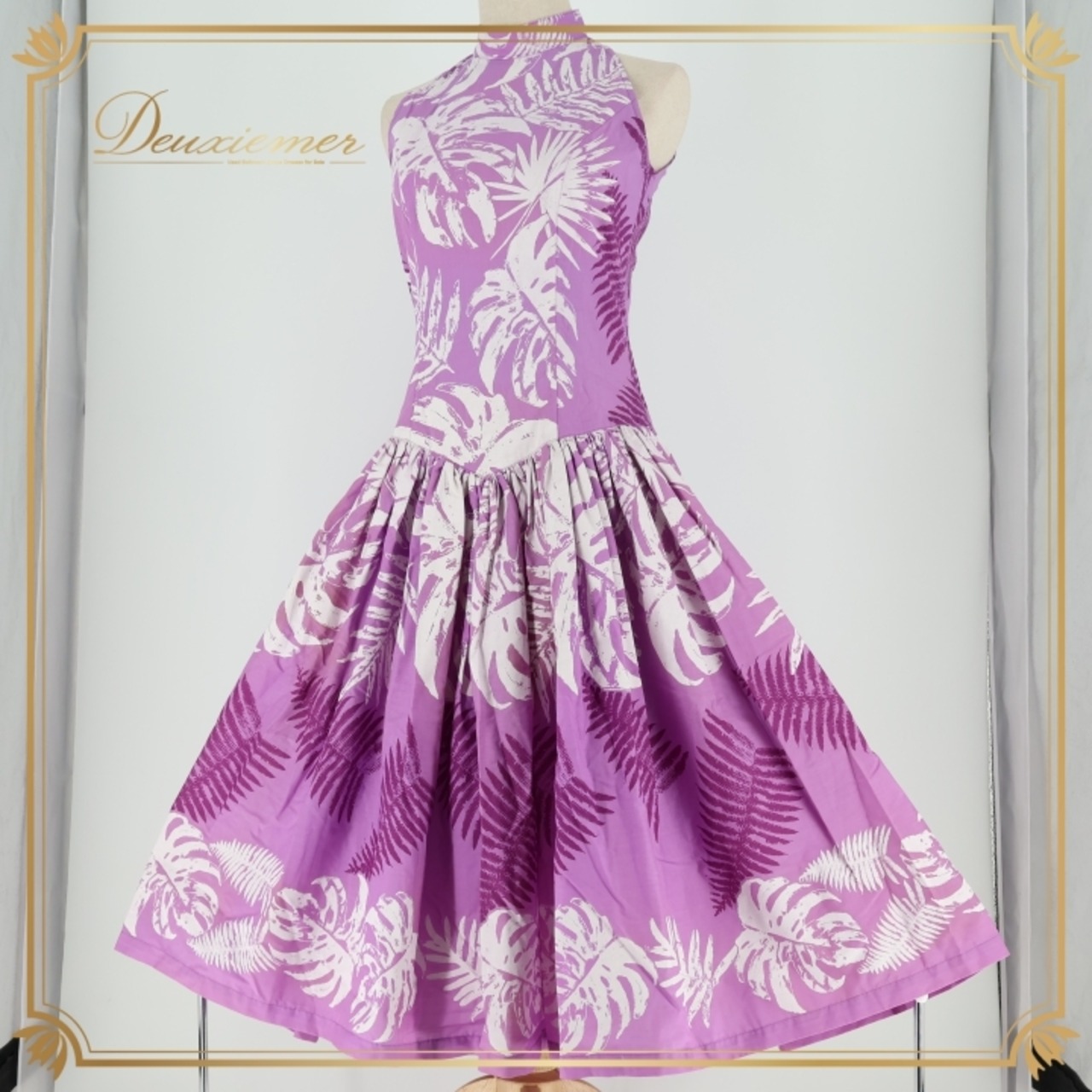 フラダンス 衣装 ワンピース ドレス パープル系 ハイネック ノースリーブ モンステラ柄 肩出し シンプル かわいい 華やか 鮮やか 大胆 綺麗 紫 白 ハワイアン アロハ ハワイアンプリント フラ ダンス レッスン 練習 ホワイト系 フェミニン おしゃれ