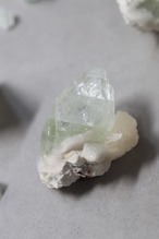 グリーンアポフィライト「新芽の粒」Green Apophyllite ◇ 天然石・鉱物・パワーストーン・原石 | st00378