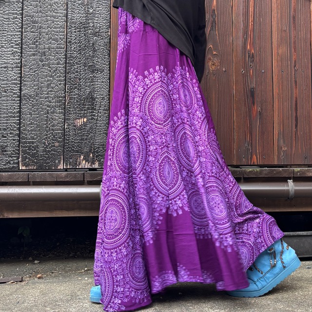 マンダラ柄たっぷりフレアーパンツ