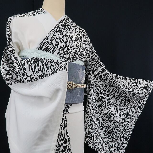 新品 着物 正絹 仕付け糸付 トール“桜や牡丹、せせらぎや波”訪問着 5122