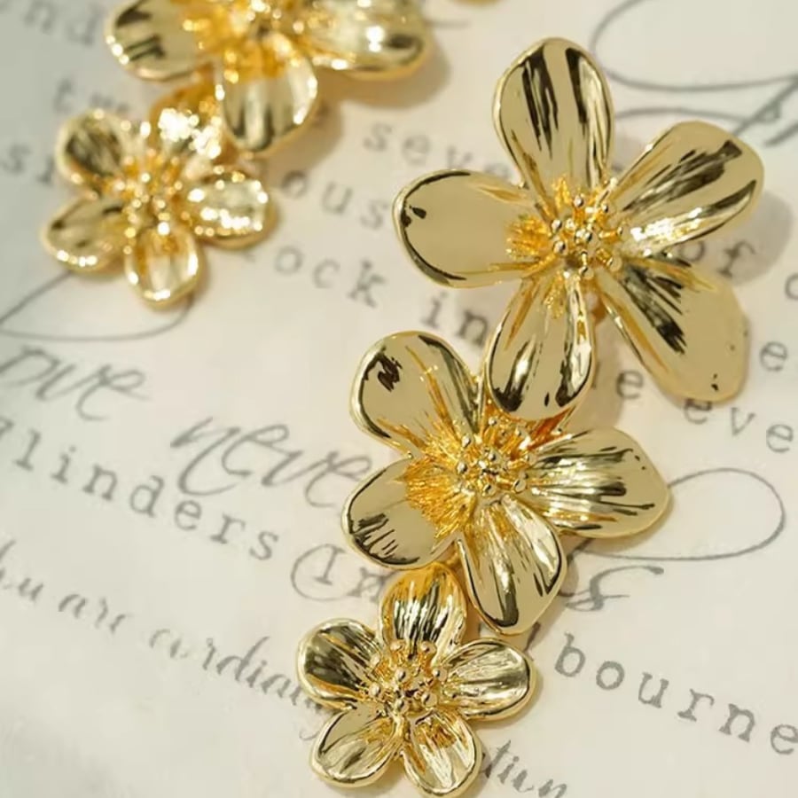 メタルタッセルピアス、イヤークリップ